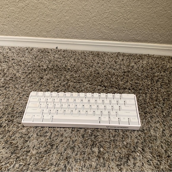 Matrix Elite Series 60% Gaming Keyboard Blue
Switches - Picture 6 of 9